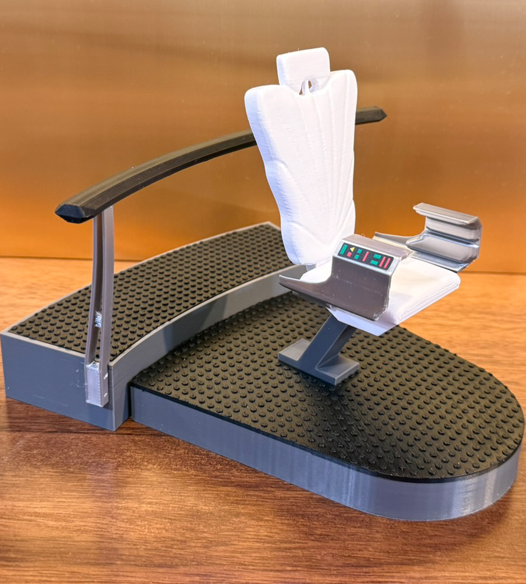 1:10 Scale Wrath of Khan Admiral Kirk's Chair for 7 inch Figures