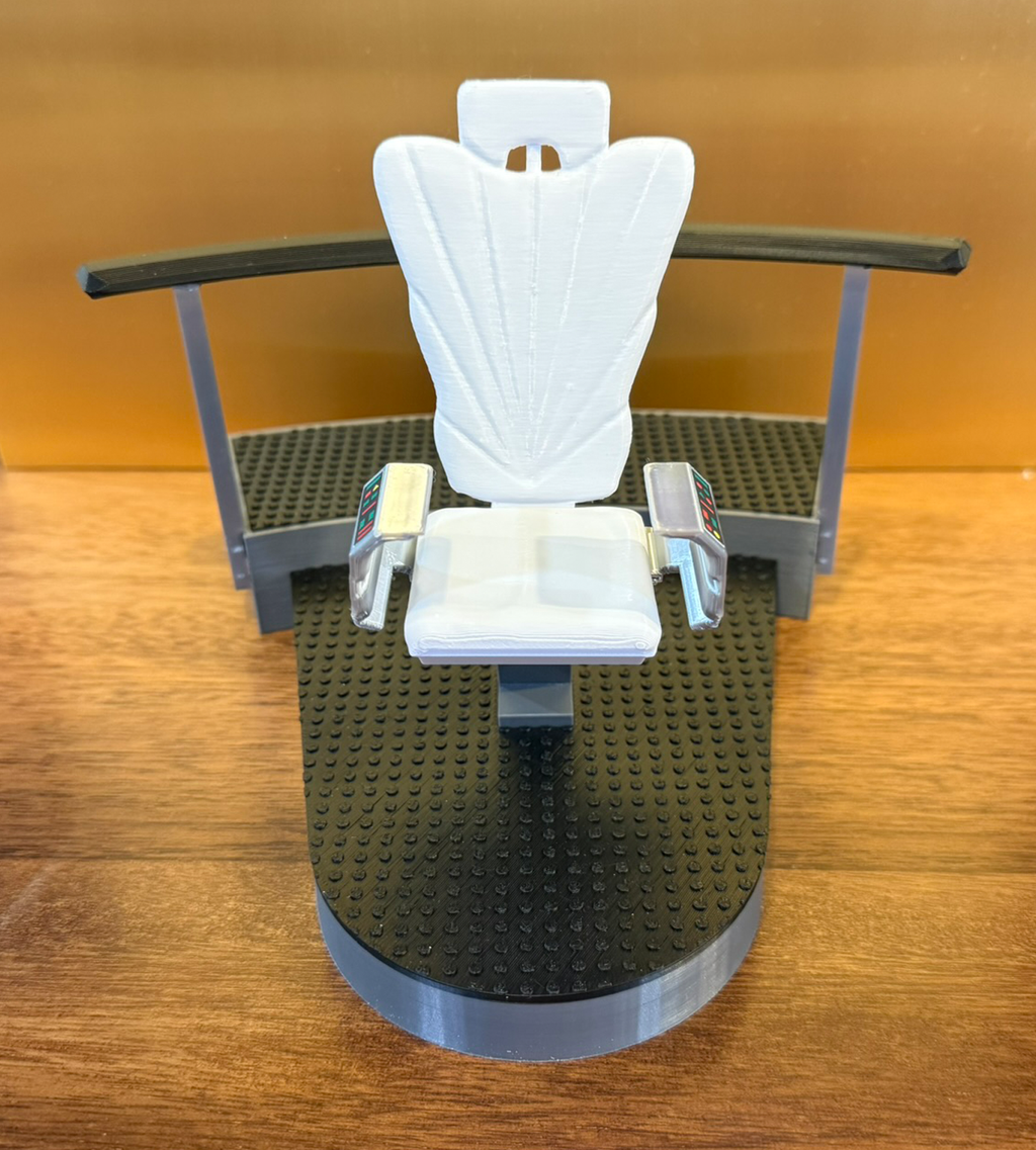 1:10 Scale Wrath of Khan Admiral Kirk's Chair for 7 inch Figures