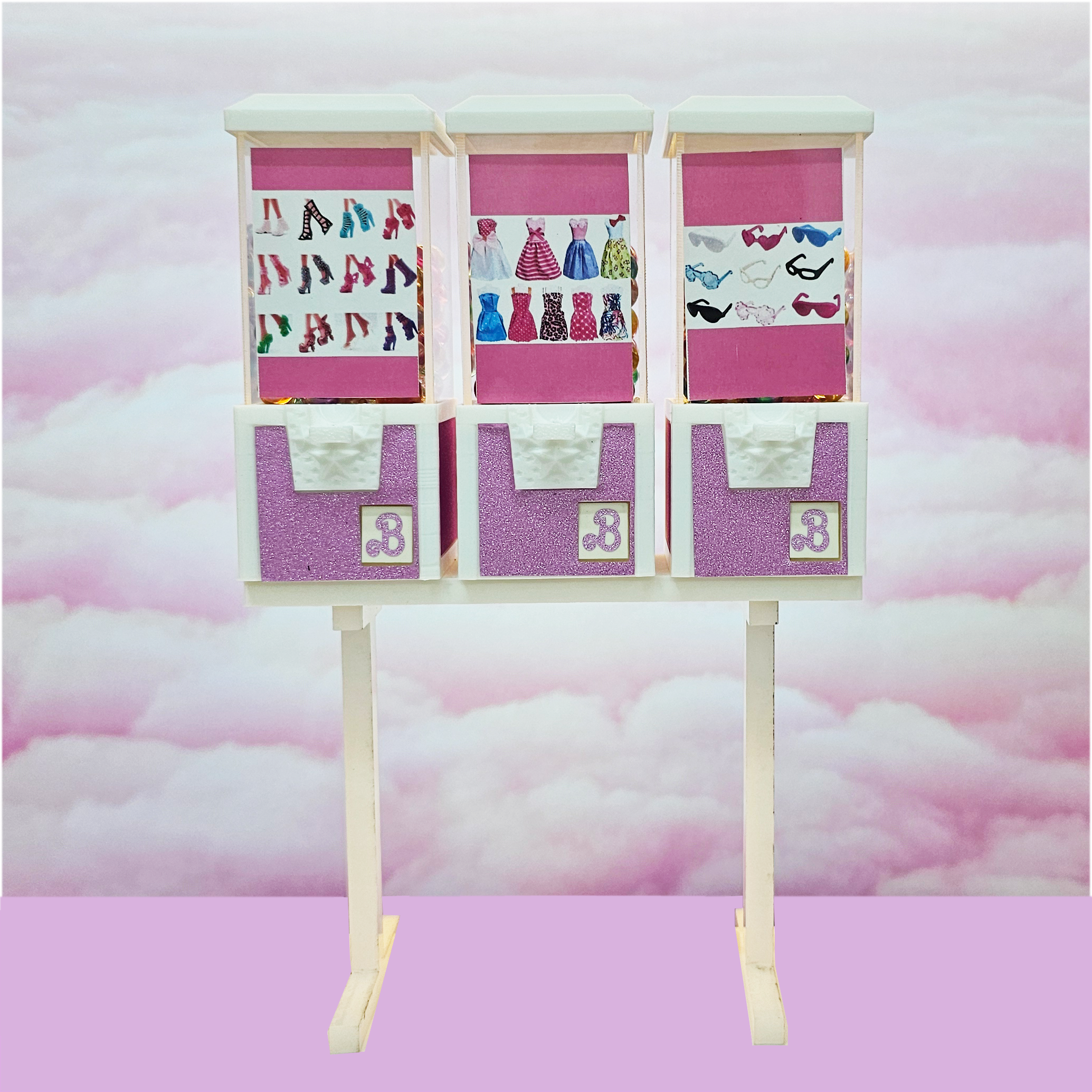 1:6 Scale Gumball / Prize Machine for 12" Figures. Scaled to Replicade / Barbie  8 Inches Tall