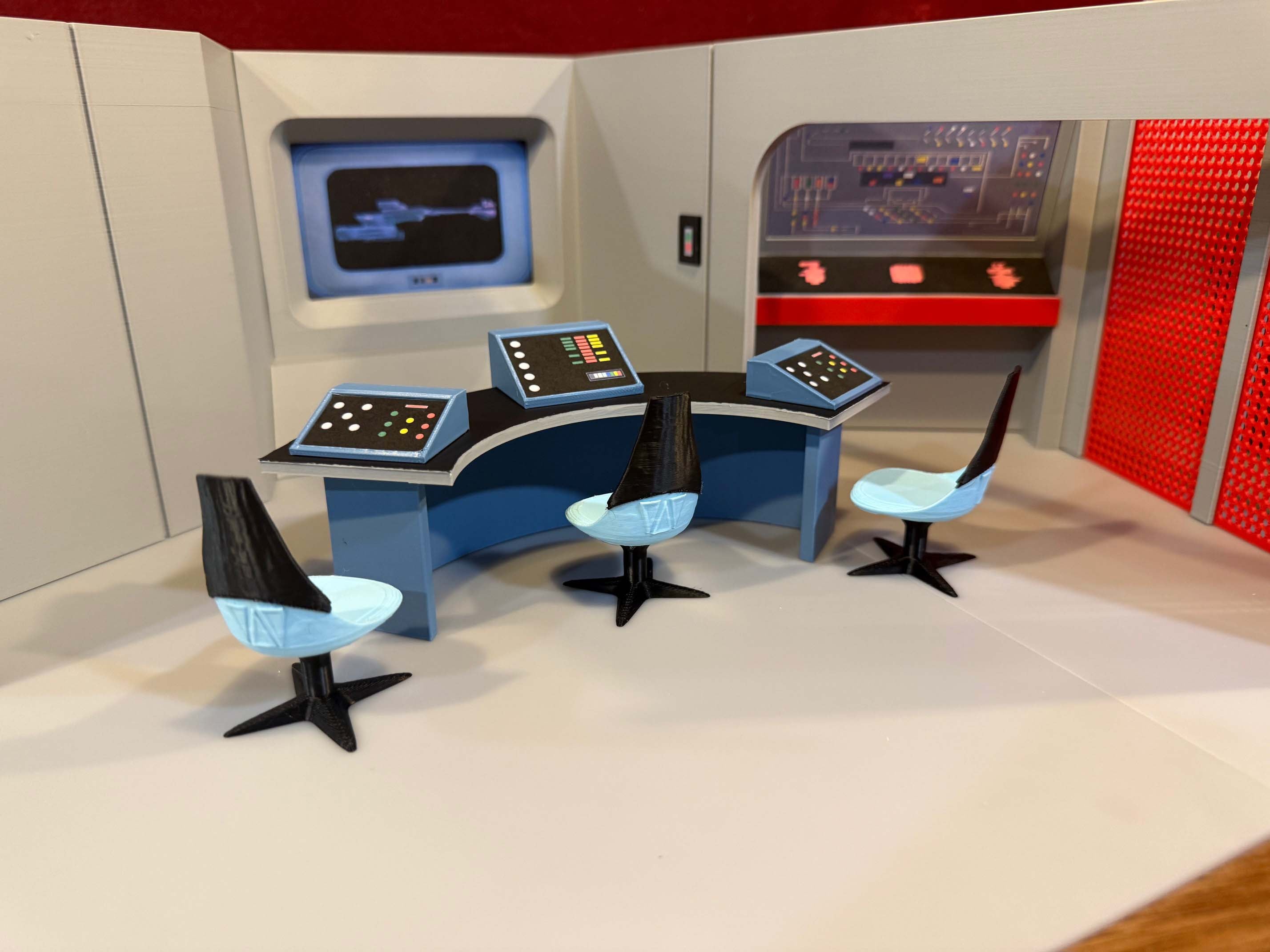 Trek TOS Auxiliary Room for 4.5 - 5 Inch Figures / 1:14 Scale