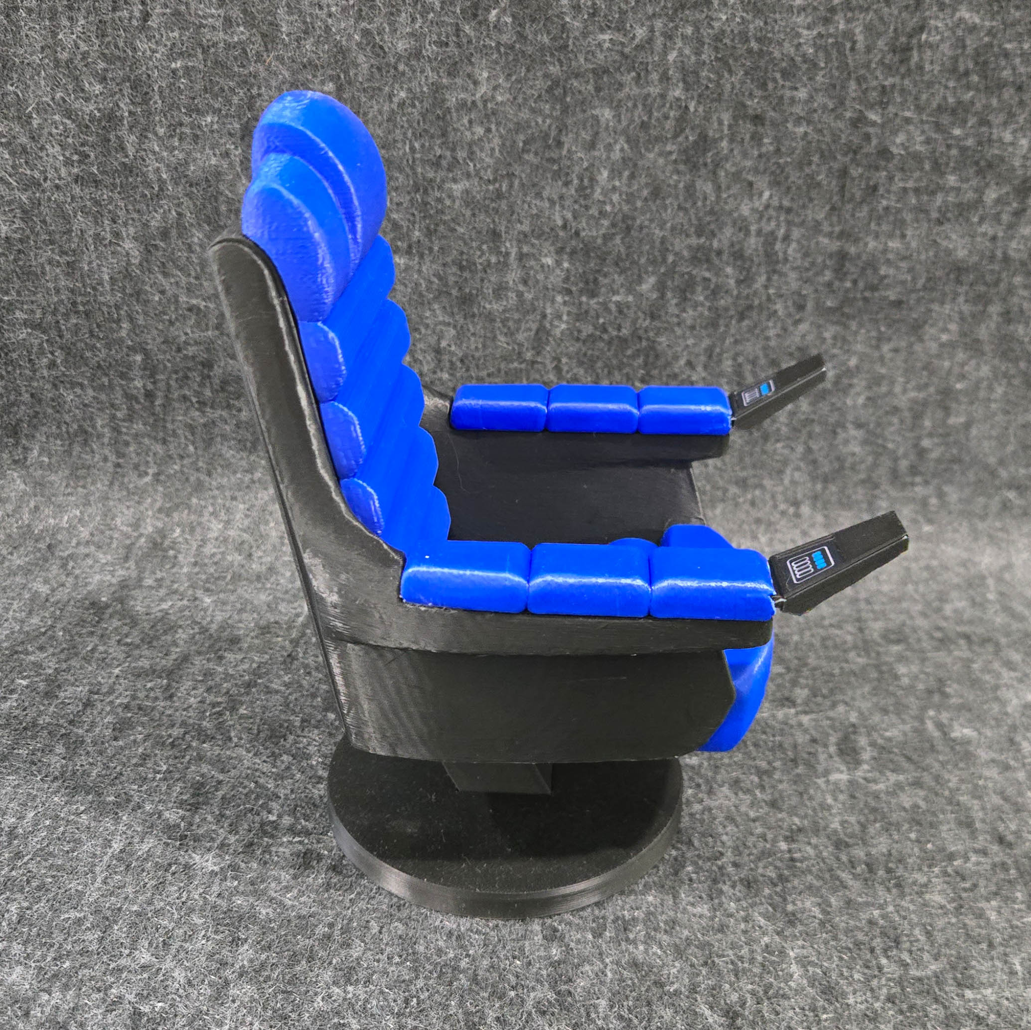 Sulu's Captain's Chair and Table (only) for Trek Exo-6 1:6th Sixth Scale